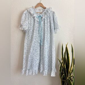 Vintage Cordelia Paris Blue Sheer Nightgown and Robe Feminine Size 44 M/L